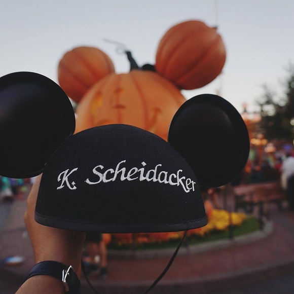 Profile Picture of Konrad Scheidacker (@konradps) on Poshmark