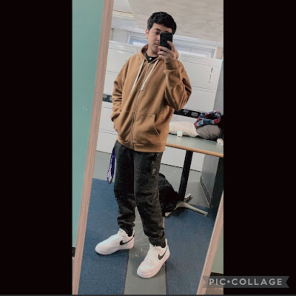 Profile Picture of Javier Moya (@javiermoya362) on Poshmark