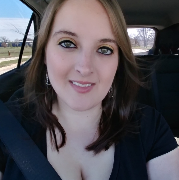 Profile Picture of Cassie Fletcher (@cfletch90) on Poshmark