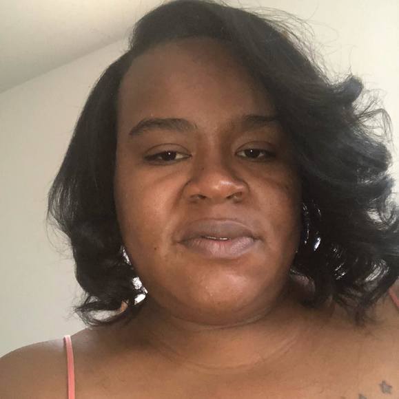 Profile Picture of Dorian Wallace (@dwallace211) on Poshmark