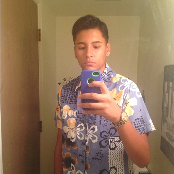 Profile Picture of Alejandro Ibanez (@aleibanez85) on Poshmark