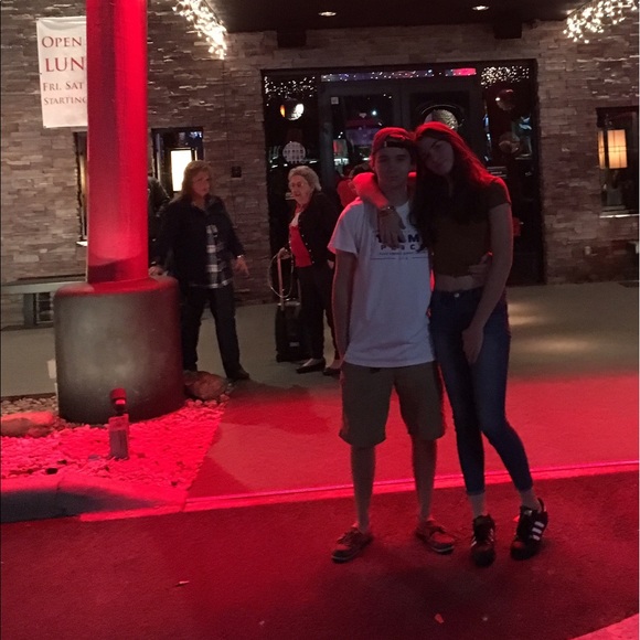 Profile Picture of Lauren Bourret (@bourret) on Poshmark