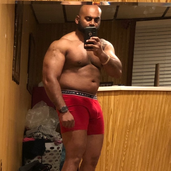 Julian Persaud - Poshmark Profile Picture of Julian Persaud (@japersaud28) on Poshmark