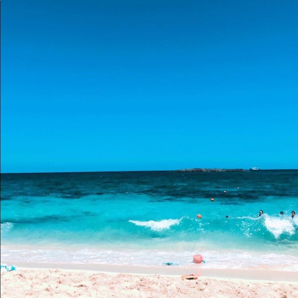 Profile Picture of Sofia Smith (@ssmith7904) on Poshmark