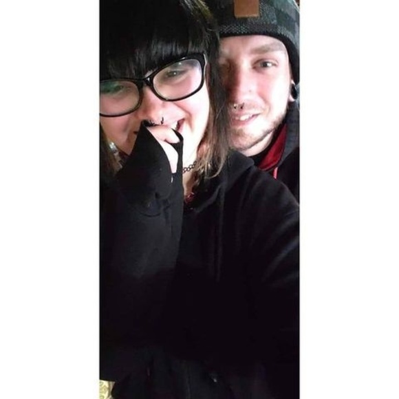 Tori Compton - Poshmark Profile Picture of Tori Compton (@tori_lyn489) on Poshmark