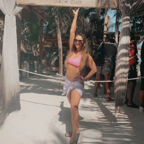 Profile Picture of Erica Fleck (@ericafleck605) on Poshmark