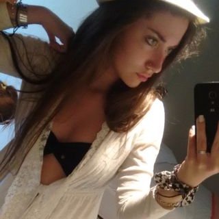 Profile Picture of Sofi (@SofiaCordero6) on Twitter