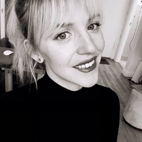 Profile Picture of Jill Weiman (@jillmweiman) on Poshmark