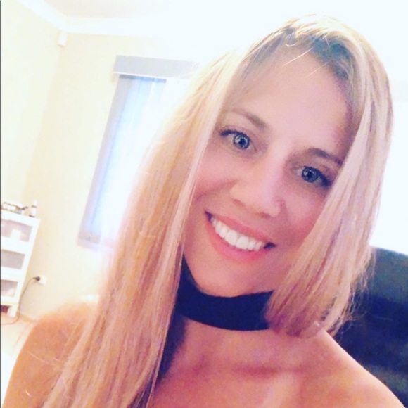 Profile Picture of Maria Halkitis (@maria_86h) on Poshmark