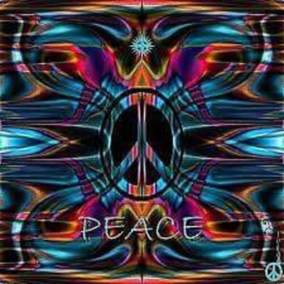 Profile Picture of Melissa Umbaugh (@melissaumbaugh) on Poshmark