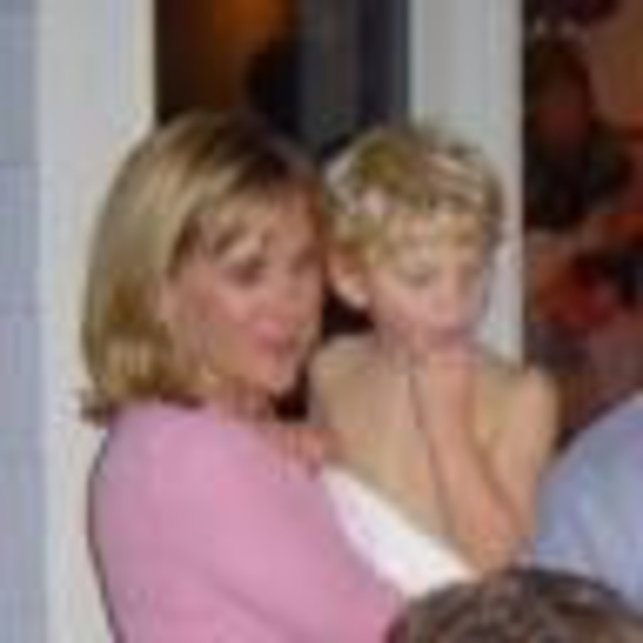 Profile Picture of Jennifer Statter (@jenniferstatter) on Poshmark