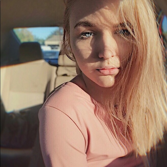 Profile Picture of Ivanka Levchenko (@ivankal) on Poshmark
