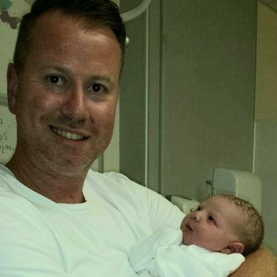 Profile Picture of Neil Long (@longeroz) on Twitter