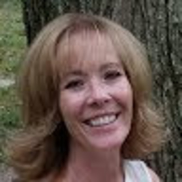 Profile Picture of Melissa Checkie (@checkie5570) on Poshmark