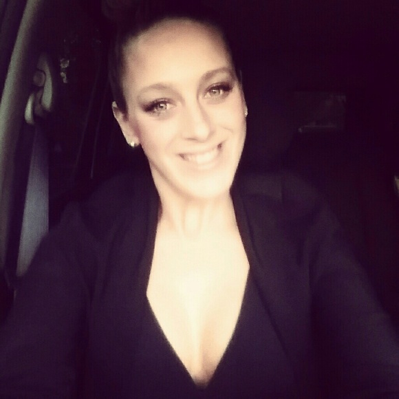 Profile Picture of Shay Sherman (@shaysherm) on Poshmark