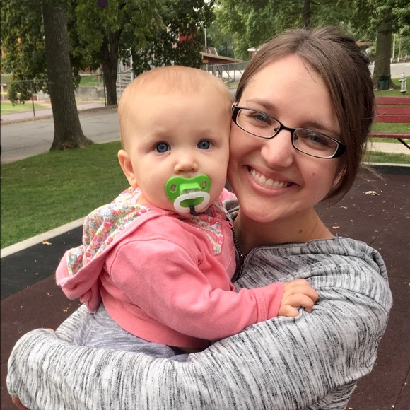 Profile Picture of Alicia Dotzler (@adotz0414) on Poshmark