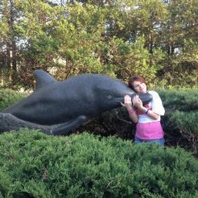Profile Picture of Stephanie Pollock (@sweatheart905) on Twitter