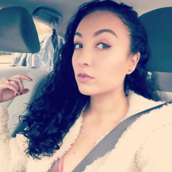 Profile Picture of Julia Crespo (@jujabee113) on Poshmark