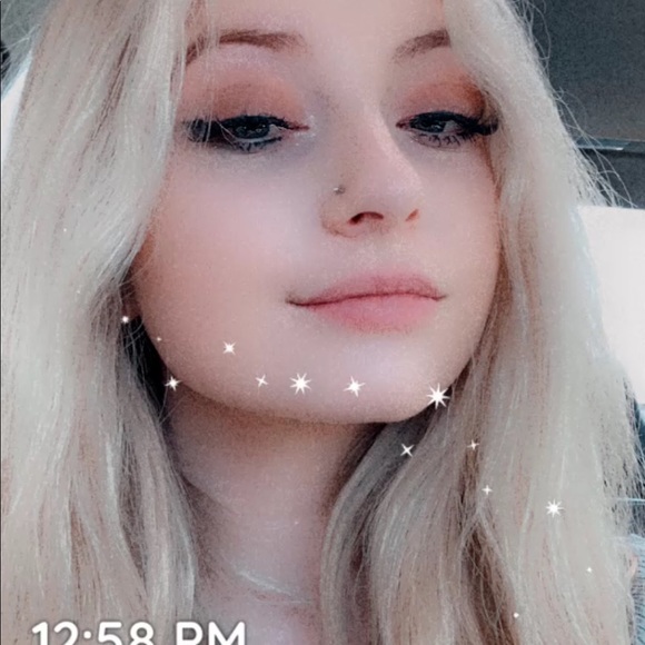Profile Picture of Maddie Milinkovich (@m_milinkovich) on Poshmark