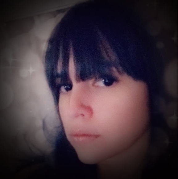 Profile Picture of Arika Rosenbalm (@rosenbalmarika) on Poshmark
