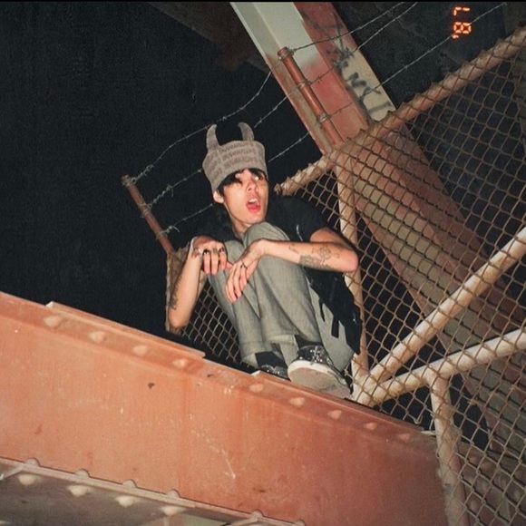 Profile Picture of Michell Gutierrez (@michellgutie680) on Poshmark