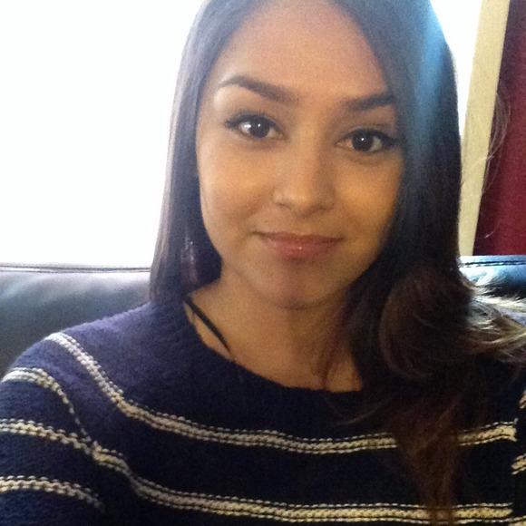 Profile Picture of Mayra Portugal (@yolanda94) on Poshmark