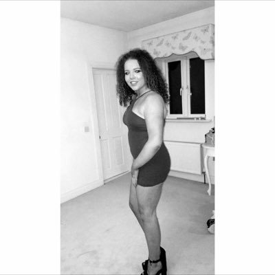 Profile Picture of Vicky Hogan (@VickyHogan18) on Twitter