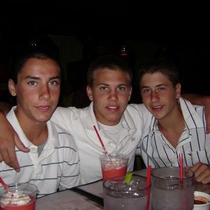 Profile Picture of Johnathan Gabriel (@surfsupbrolikewhoooh) on Myspace