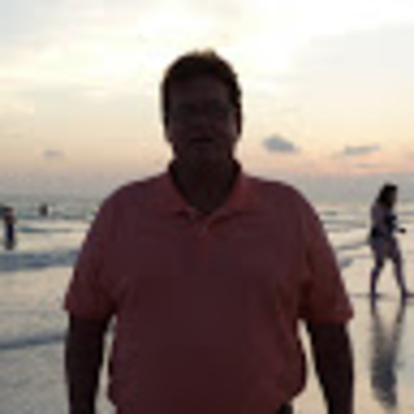 Profile Picture of Nancy Woeste (@nancywoeste) on Poshmark