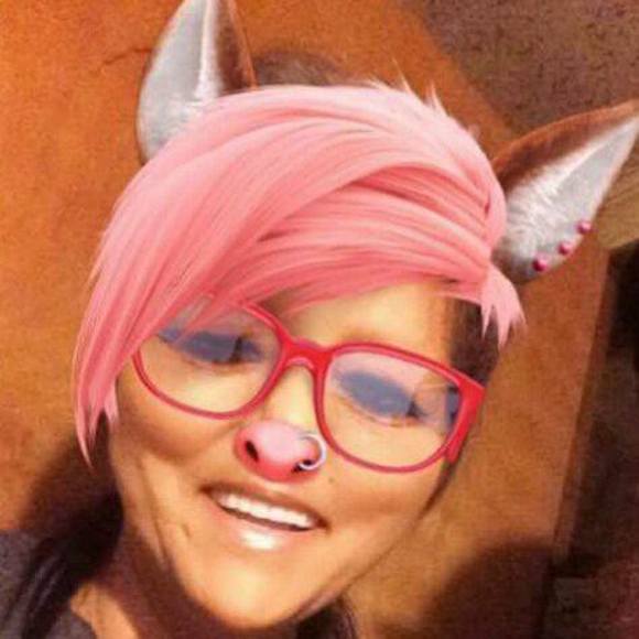 Profile Picture of Rebecca Sipley (@babywolf027) on Poshmark