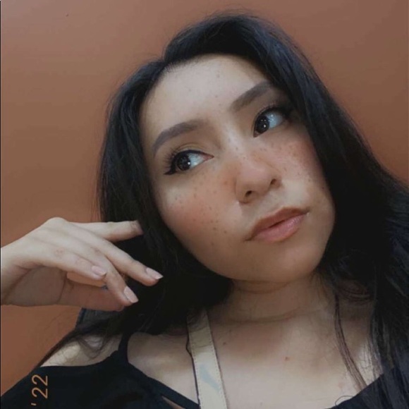 Profile Picture of Guadalupe Romero (@violentxviolet) on Poshmark
