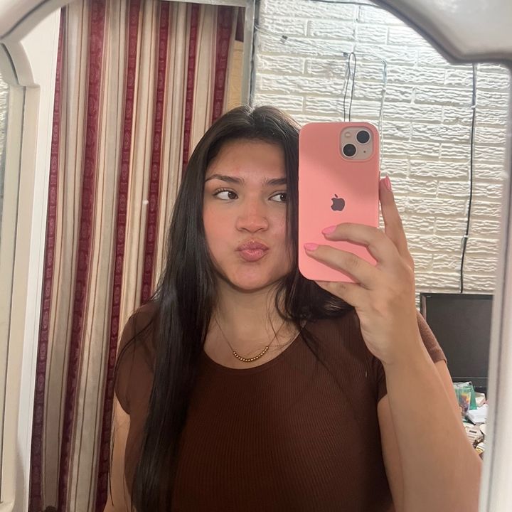 Andrea J. - Tiktok Profile Picture of Andrea J. (@andrerhz) on Tiktok