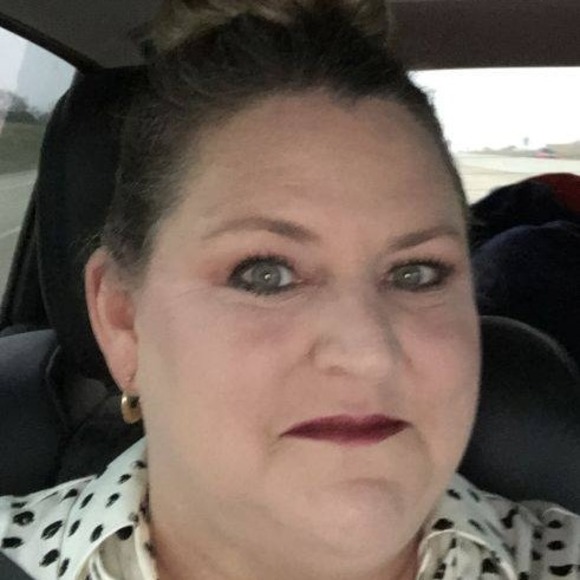 Profile Picture of Terri Baker (@terribg2003) on Poshmark