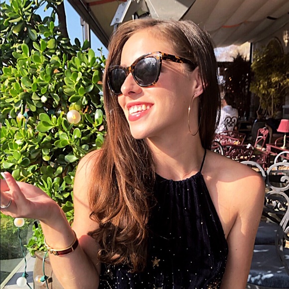 Profile Picture of Allyson Shutt (@allycat206) on Poshmark