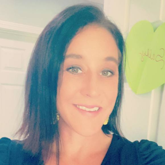 Profile Picture of Amanda Jenkins (@amandajenkin346) on Poshmark