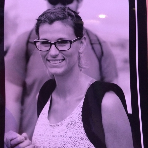 Profile Picture of Danielle Hemphill schrock (@dschrock85) on Poshmark