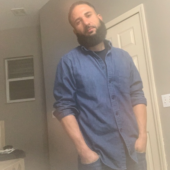 Profile Picture of Jose Arjona (@standout2259) on Poshmark