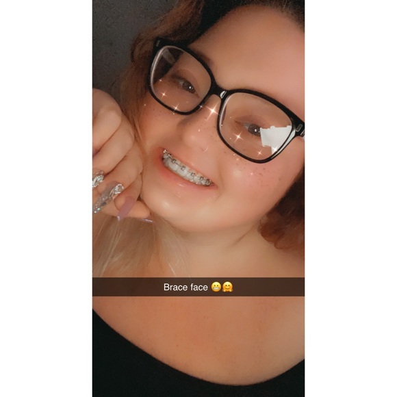 Profile Picture of Stephanie Carl (@stephaniec113) on Poshmark