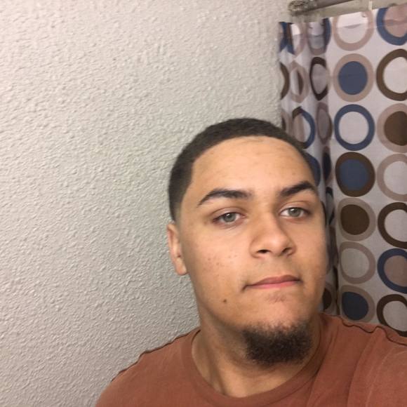 Profile Picture of Raymond Bridgeforth (@rbridgeforth) on Poshmark