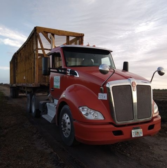 Profile Picture of Rios benavides Saul (@candasrios) on Poshmark