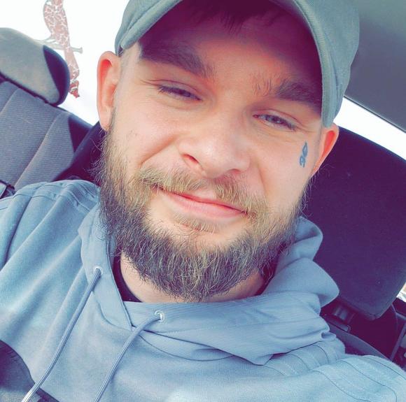 Profile Picture of Devin Dour (@devindour) on Poshmark