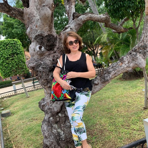 Profile Picture of Noemi Abasolo (@abasolob) on Poshmark