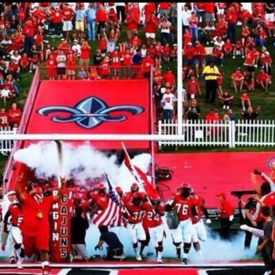Profile Picture of Bugg (@MikeMxm7534) on Twitter