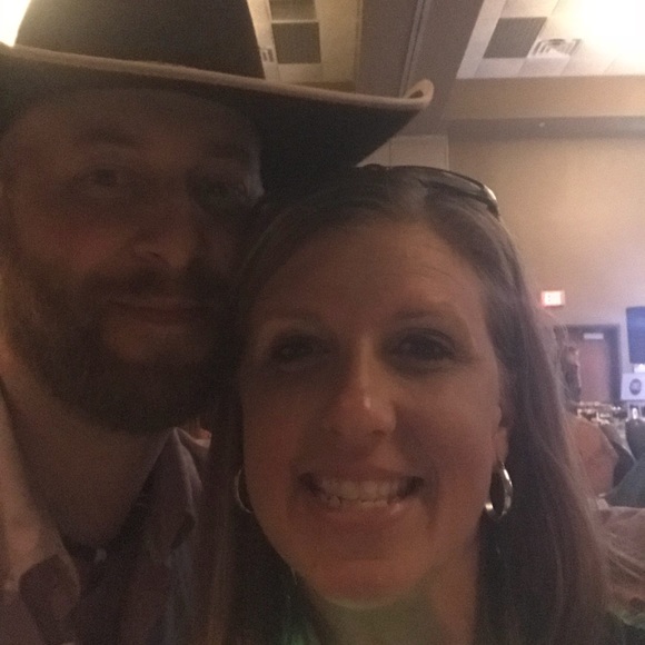 Profile Picture of Sarah Baloun (@sarahbaloun) on Poshmark