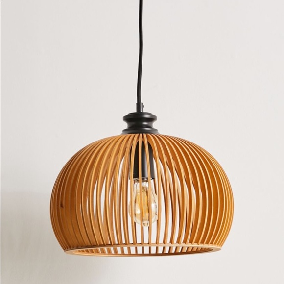 Profile Picture of Jennifer Osias (@konmariandchill) on Poshmark