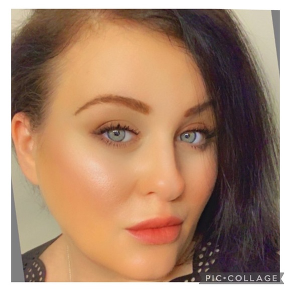 Profile Picture of Hanefia Mahmassani (@hanefi) on Poshmark