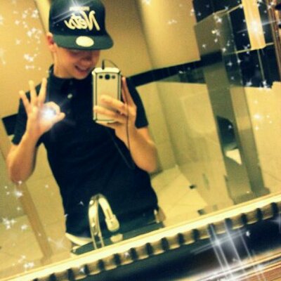 Profile Picture of Young_Trill (@BusseAdam) on Twitter