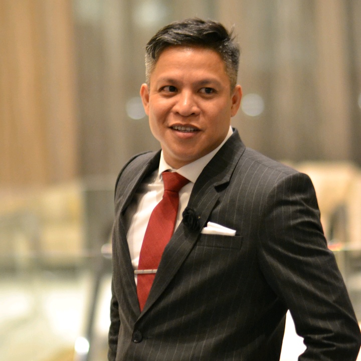 Profile Picture of Mark Fernandez MD (@dokmarkus) on Tiktok