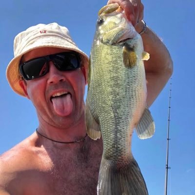 Profile Picture of Clint Peterson (@HOLLYWOODR8DR) on Twitter