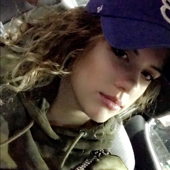 Profile Picture of Kristen Waskosky (@kwaskosky5) on Poshmark